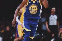 问鼎娱乐手机版杜兰特新星回归赛场表现惊艳，澳大利亚队未来可期！的简单介绍