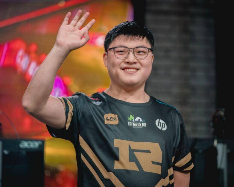 包含Uzi迎来二十赛季高光表现,拜仁球迷沸腾!的词条 包含Uzi迎来二十赛季高光表现,拜仁球迷沸腾!的词条